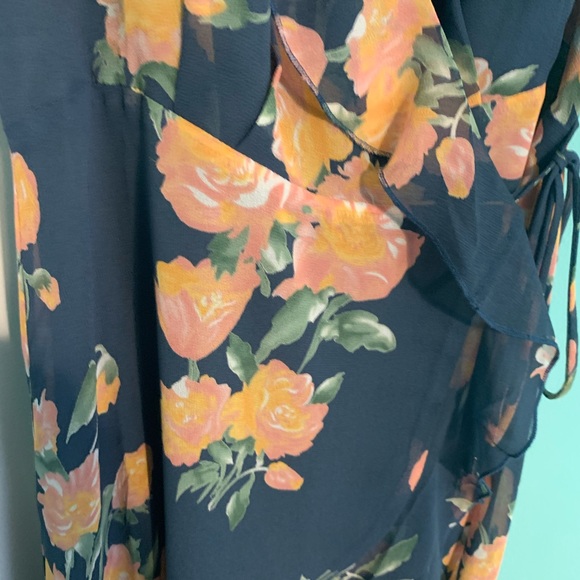 Saved by The Dress Blue Floral High Low Wrap Dress - Picture 5 of 6